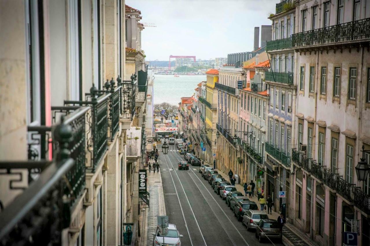 Apartment Luxury And Beautiful In Chiado